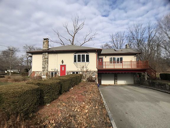 3rd image of 246 Vineyard Ave