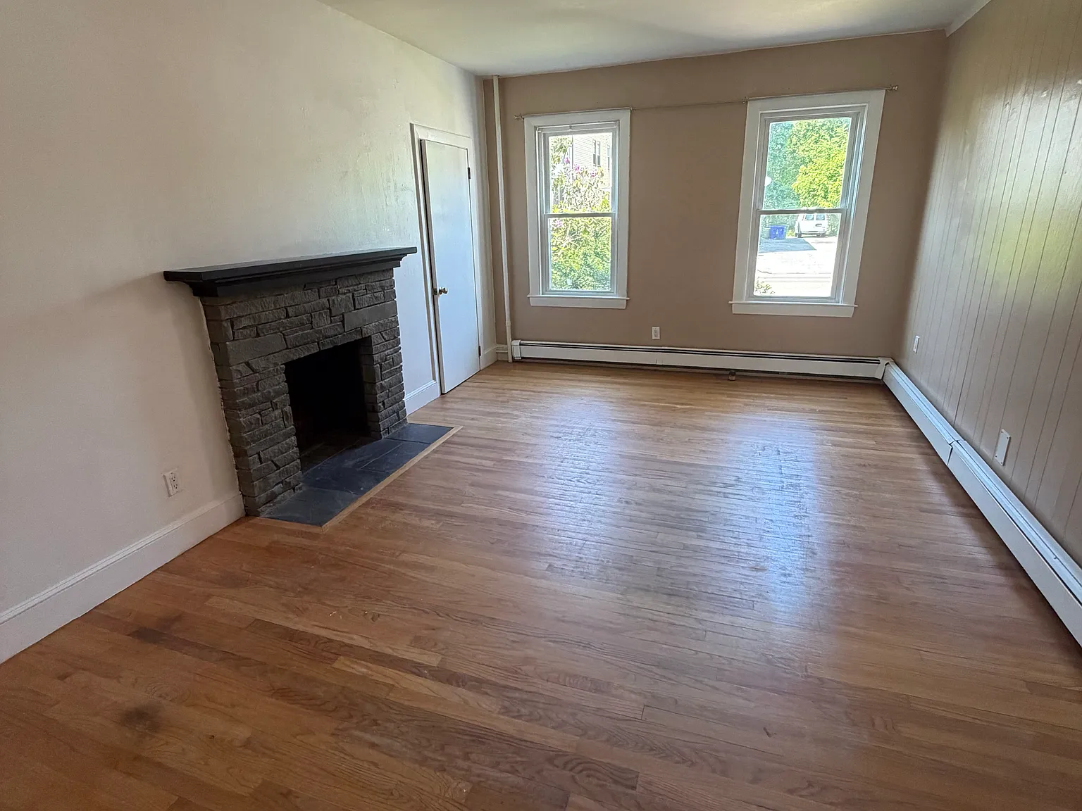 1 bed, 1250 sqft, $1,800 — Photo 4