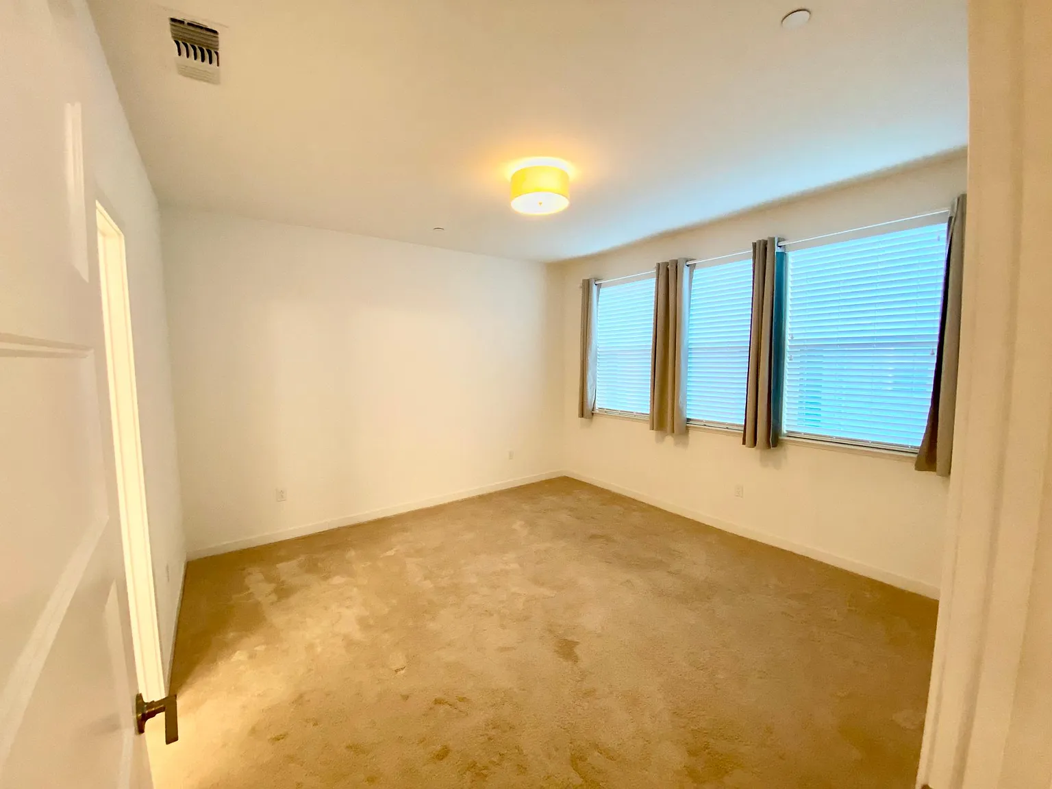 1878 Midnight Cir — Photo 4