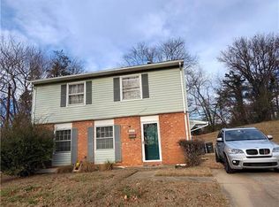 5307 Oak Ridge Pl, Winston Salem, NC 27105