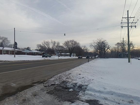 4th image of 5770 Pontiac Lake Rd