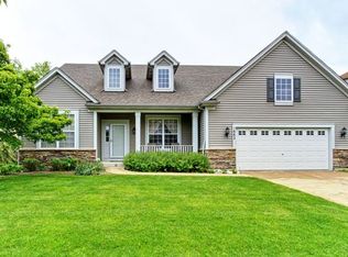 1882 W Broadsmore Ln, Round Lake, IL 60073