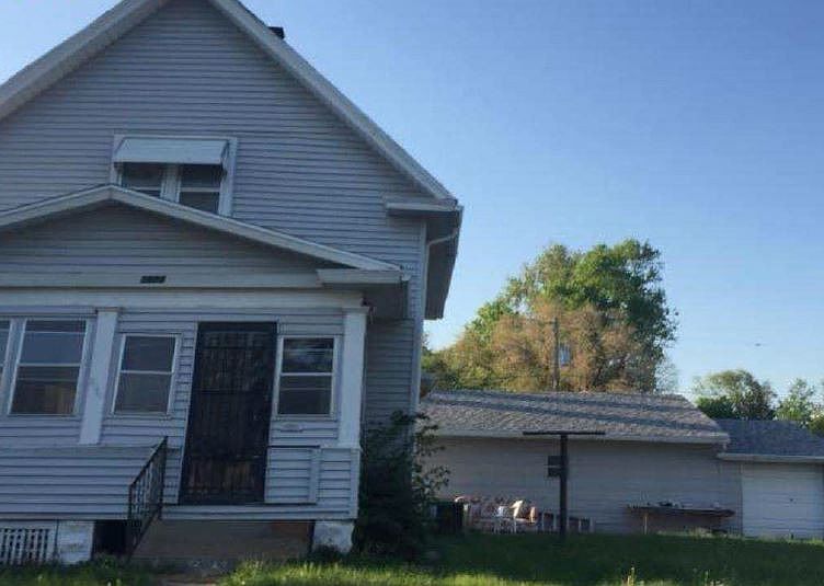 2nd image of 2824 Spaulding St