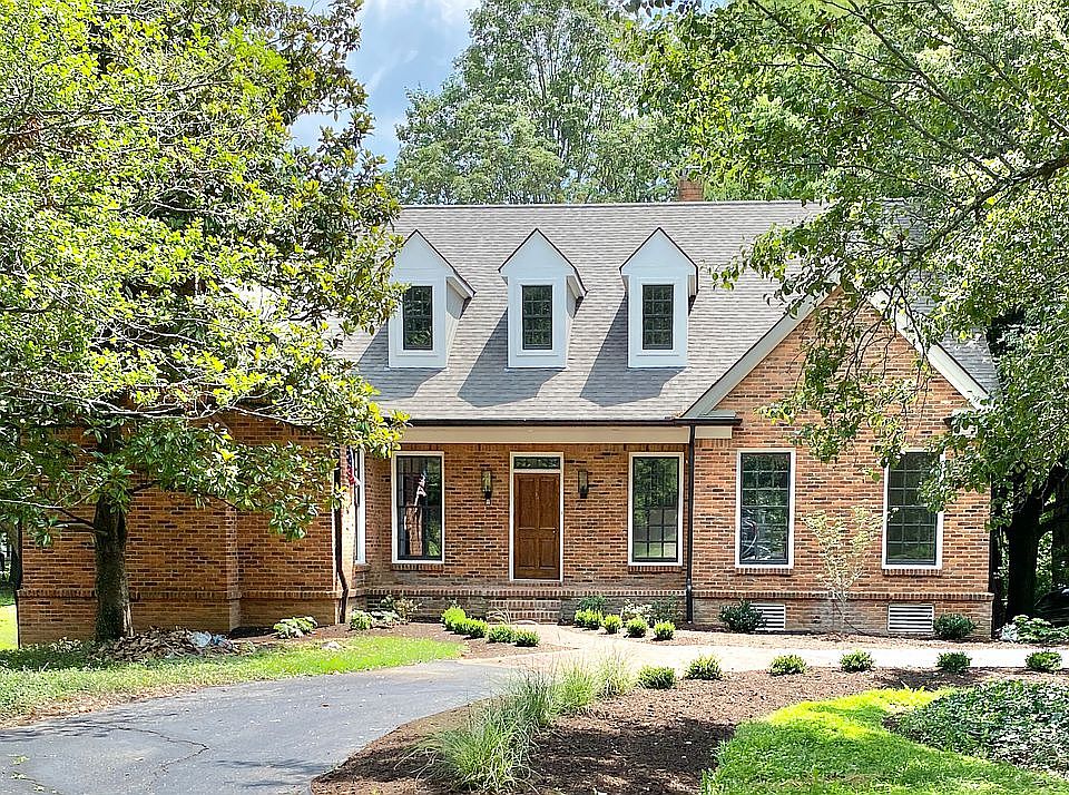 1st image of 2088 Bridgeport Dr