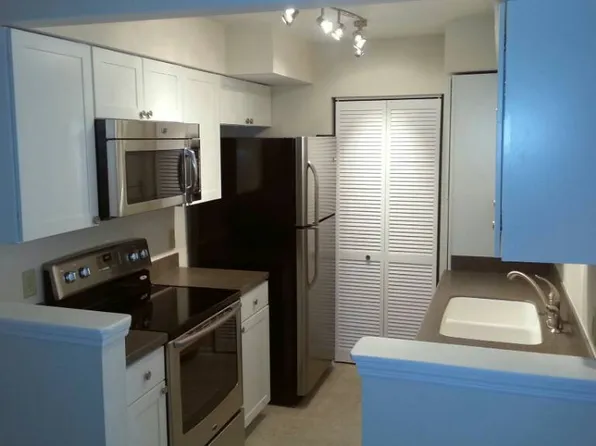 36 Forest Cv, Hilton Head Island, SC 29928