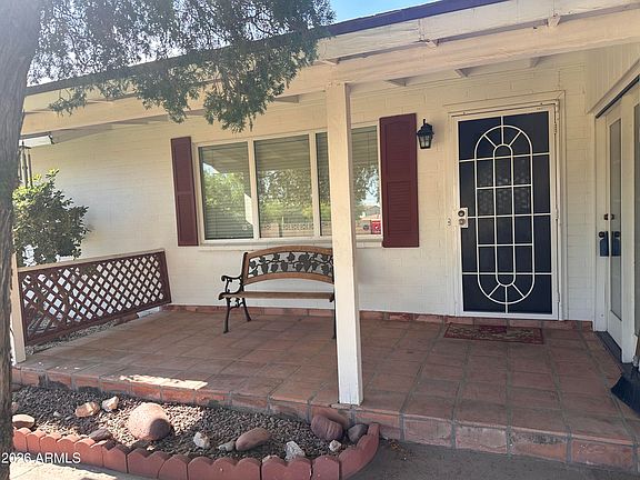 3rd image of 2821 W Elliot Road