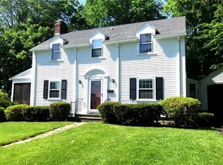 10 Cold Spring Ave, North Providence, RI 02911