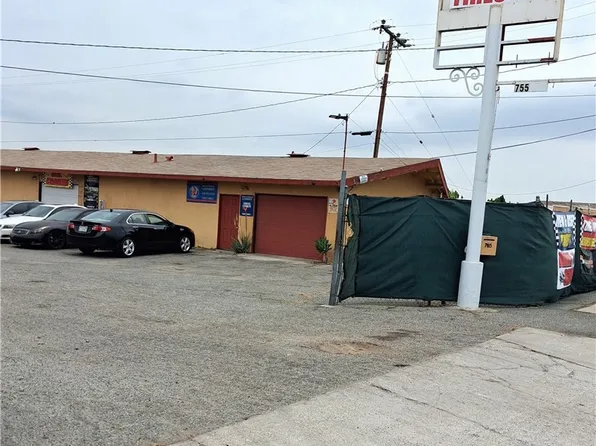 765 E 9th St, San Bernardino, CA 92410