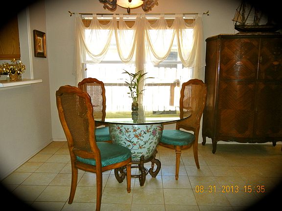 Dinette area