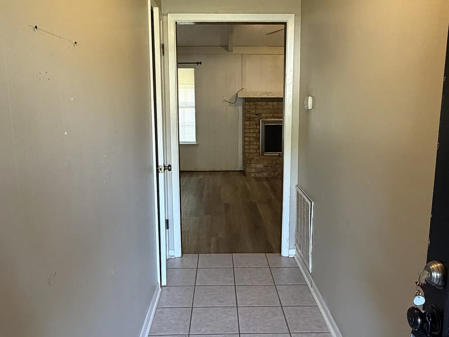 3 bed, 1228 sqft, $1,200 — Photo 3