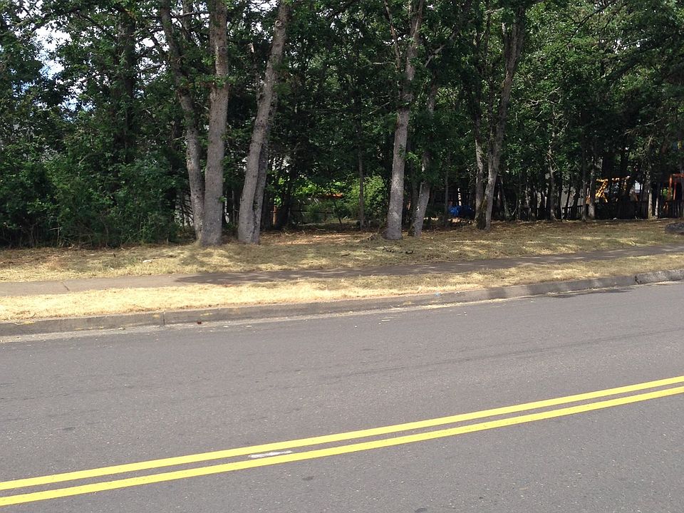 2nd image of 04901 Donald St
