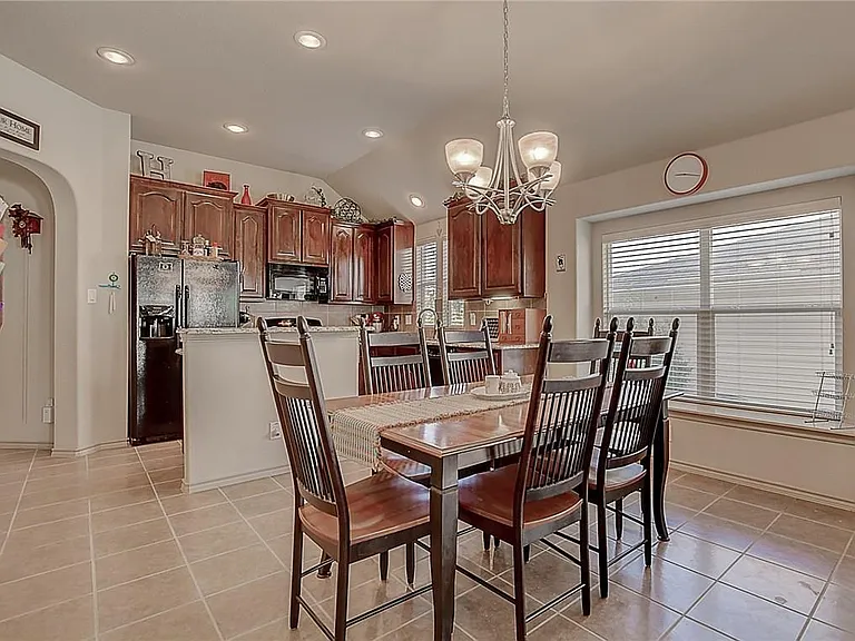 5009 Holliday Dr — Photo 14