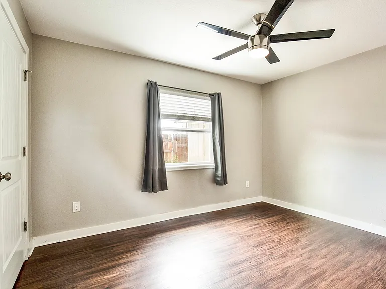 7204 Twin Crest Dr #101 — Photo 9