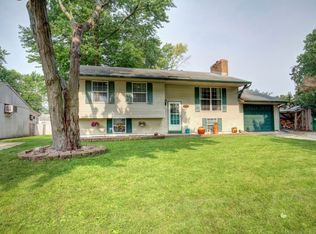 1005 Maplepark Dr, Champaign, IL 61821