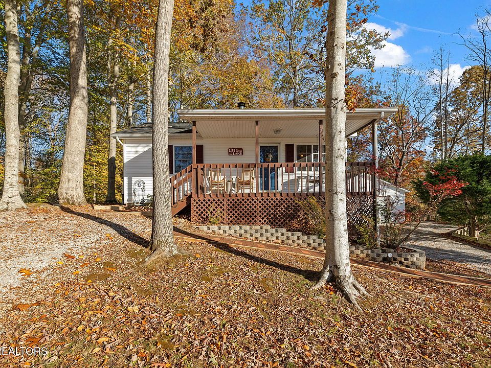 1st image of 107 Lakeview Spur