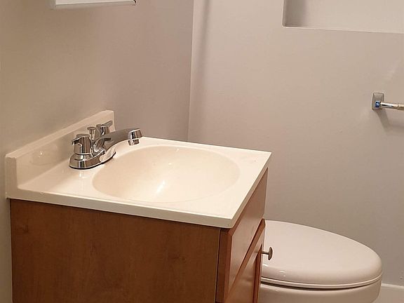 5th image of 4722 Longshore Ave