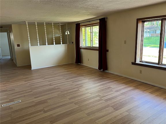 5th image of 4957 Chesham Dr