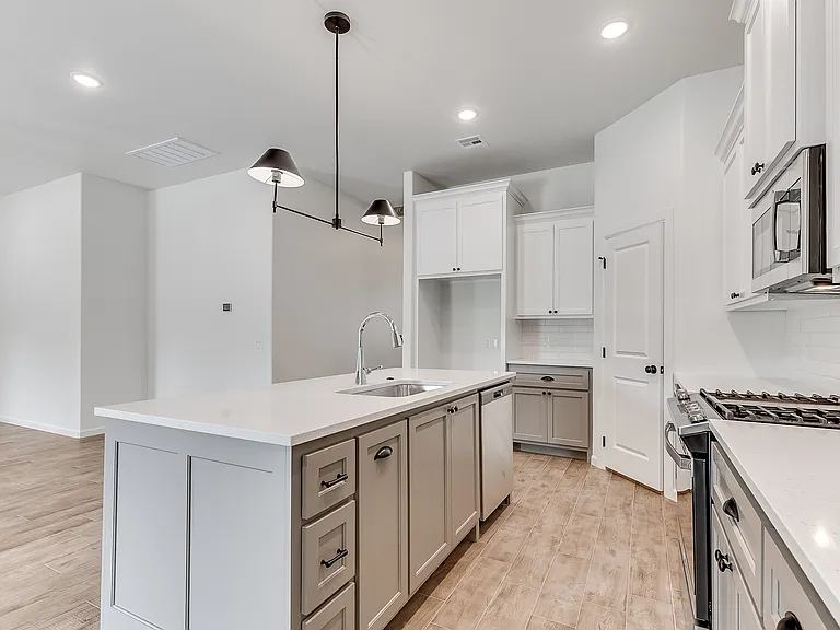 2600 Woods Edge Dr — Photo 35