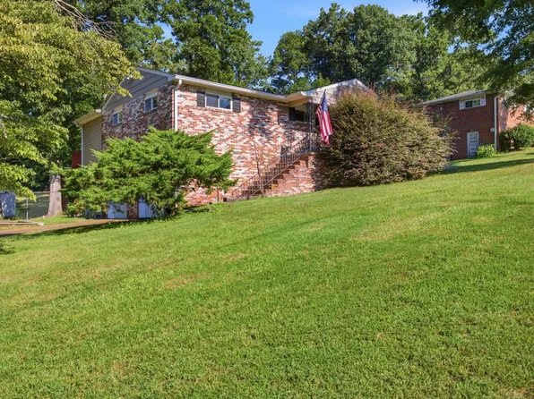185 Diane Ln, Fort Oglethorpe, GA 30742