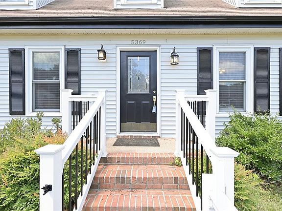 3rd image of 5369 Bagpipers Ln