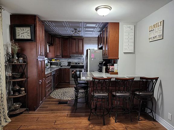5th image of 10 Minot Pl