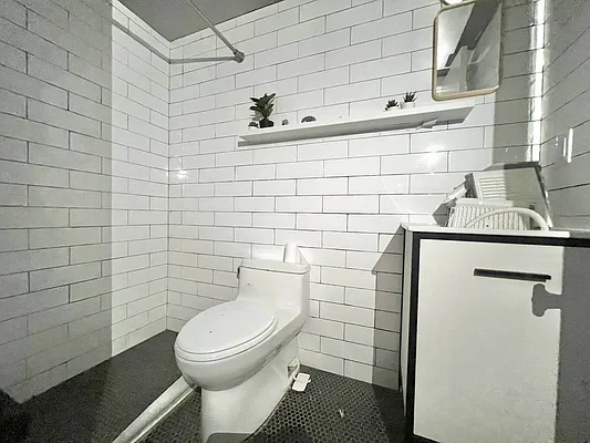 Rented by Doorway NYC, LLC | media 66