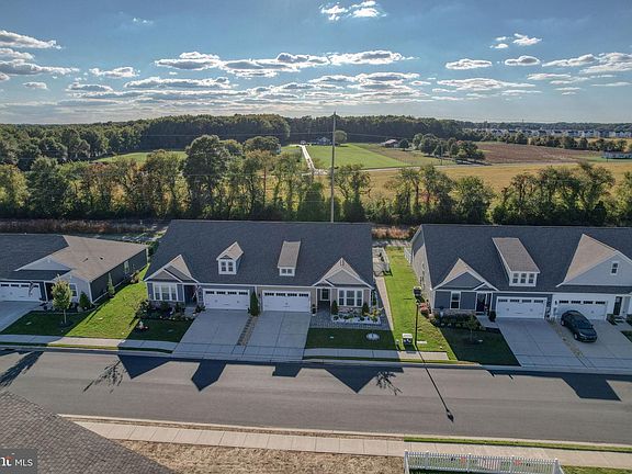 4th image of 97 Sedmont Cir