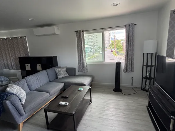 1638 Stillman Ln, Honolulu, HI 96817