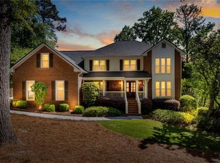 7585 Hunters Woods Dr, Sandy Springs, GA 30350