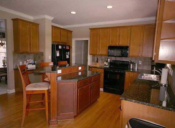 5th image of 7505 Hawksbeard Dr
