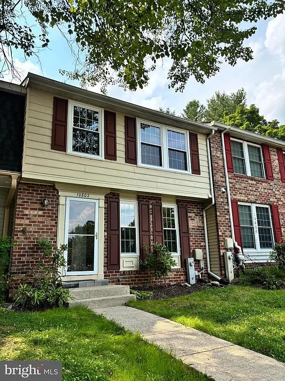 3 bed, 2.5 bath, 1800 sqft, $2,700 — Photo 2