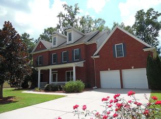171 Lake Forest Dr, Newnan, GA 30265