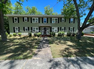1810 Fort Bragg Rd, Fayetteville, NC 28303