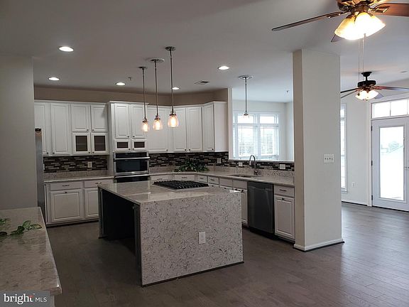 5th image of 7406 White Plains Ln