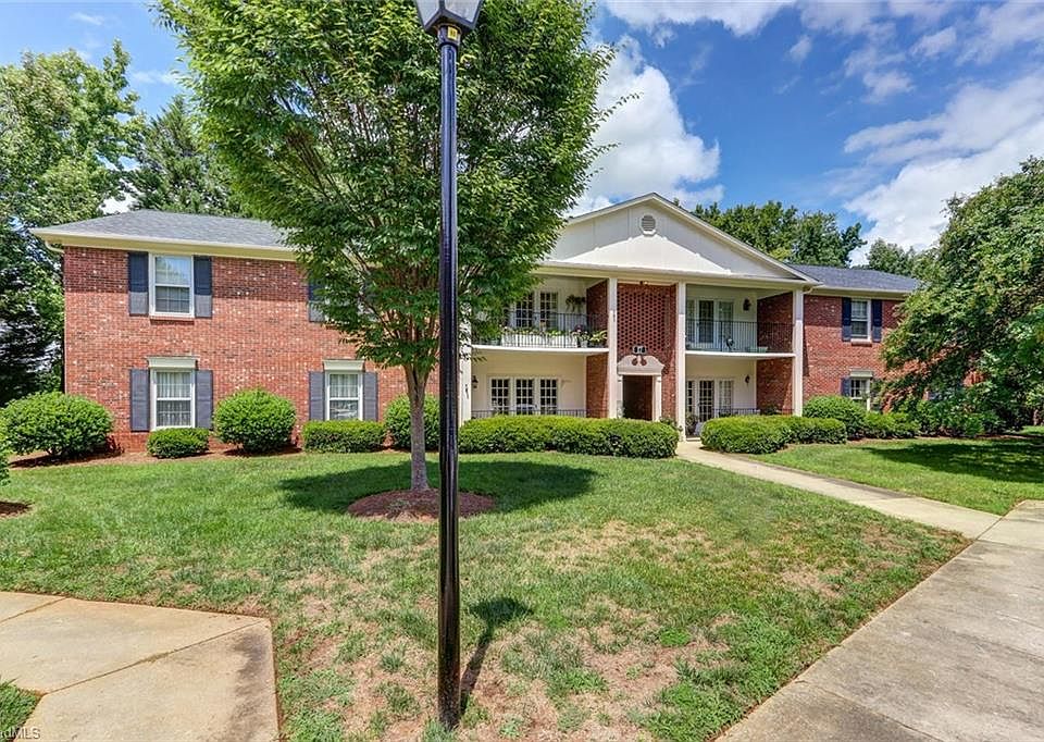 1st image of 17 Fountain Manor Dr Unit C