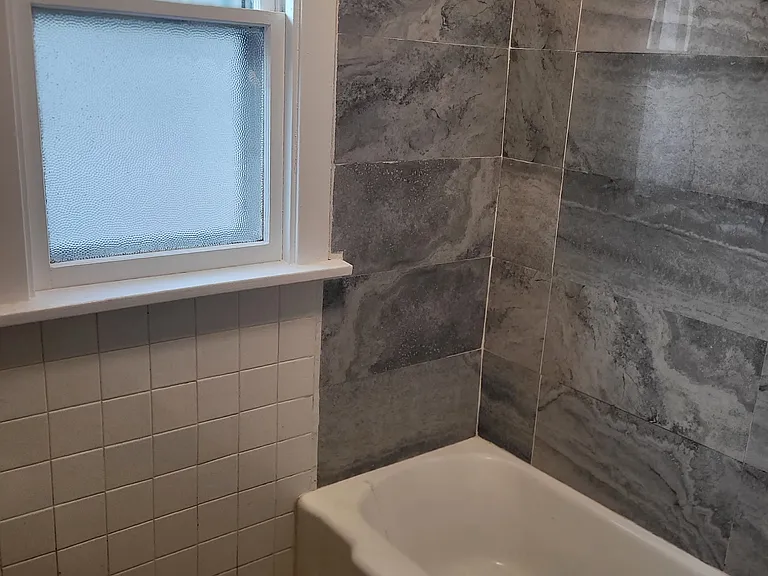 135 S Elmwood Ave — Photo 9