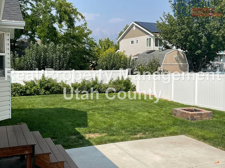 458 W 1280th St N — Photo 4