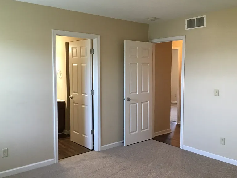 6328 Sunnybrook Ln — Photo 9