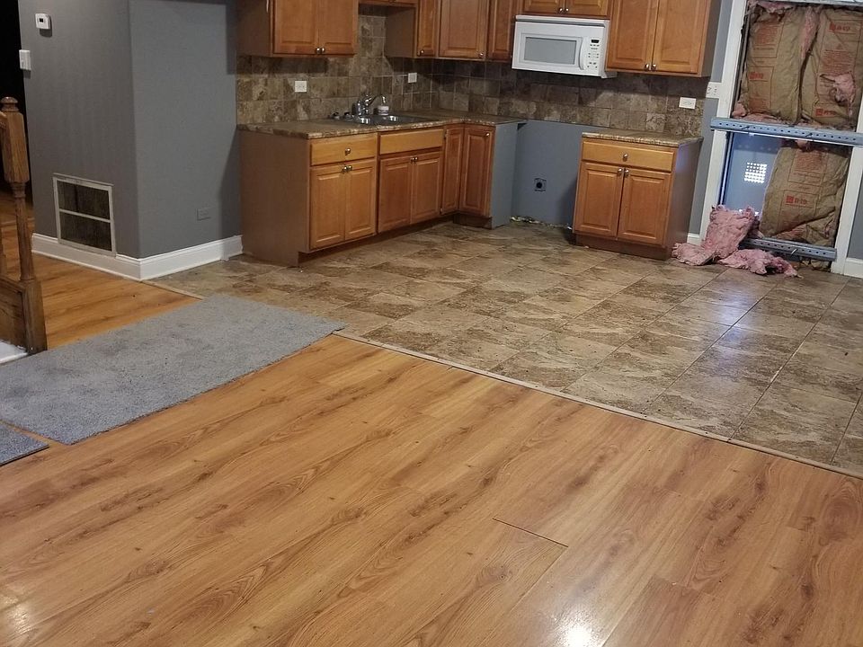 1st image of 15104 Lincoln Ave