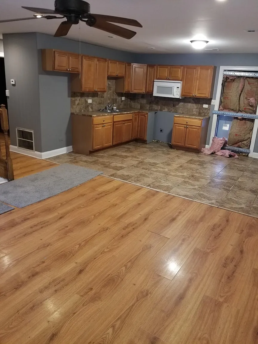 15104 Lincoln Ave photo 1