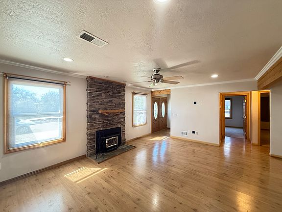 2nd image of 1800 Belmont Rd