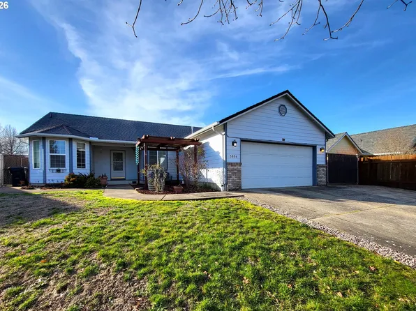 3884 Shenstone Dr, Eugene, OR 97404