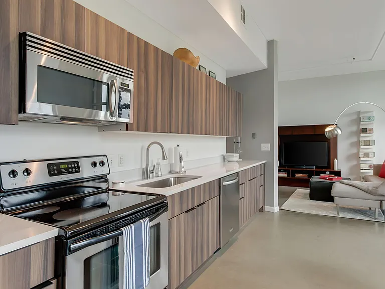 2115 Yeaman Pl #302 — Photo 12