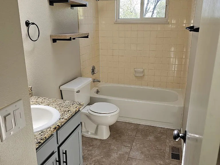 2045 Rimwood Dr — Photo 13