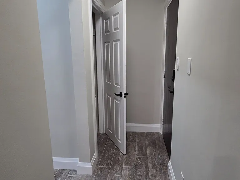 793 Broadview Ave #1 — Photo 5