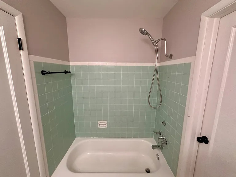 227 Creekwood Dr — Photo 9