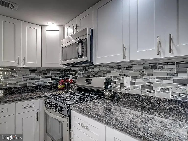 14822 Bryan Ct — Photo 5