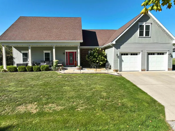 25 School St, West Milford, WV 26451
