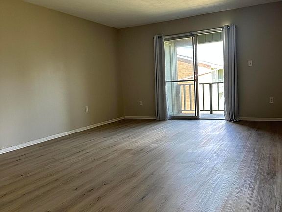 3rd image of 2275 N Cable Rd APT 132