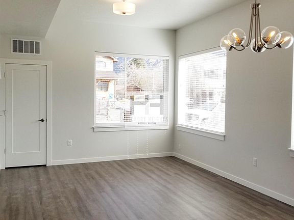 2nd image of 209 Hickory St #102